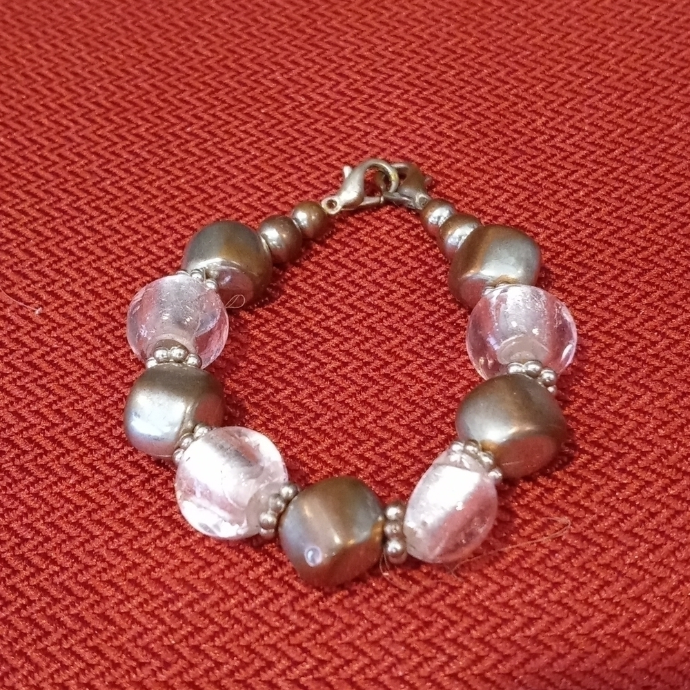 Child's bracelet 6 in pink and amber beads Lobster Claw closure